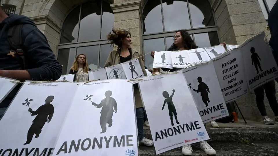 Le Scouarnec case: victims fear political exploitation by Darmanin in Vannes