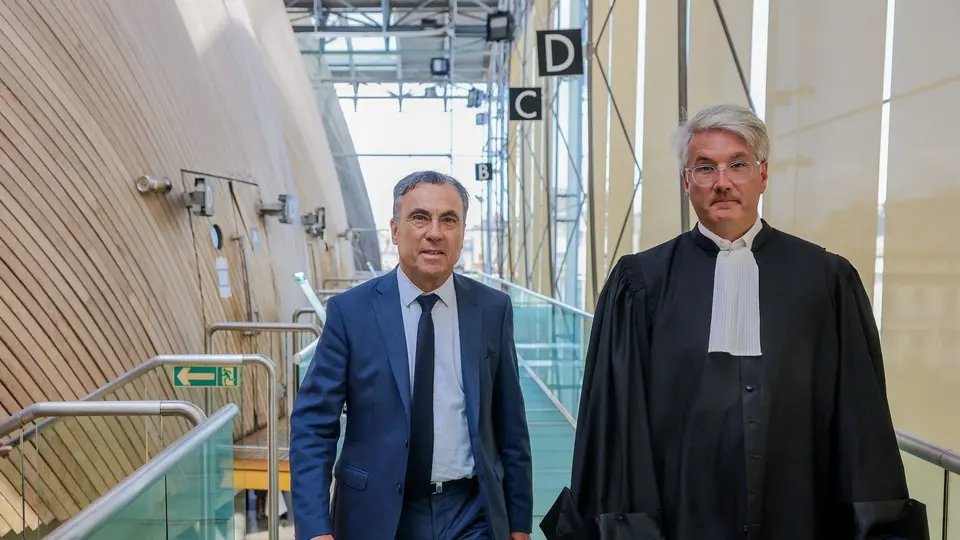 Maire d'Arcachon condamné à 5 000 € d'amende pour violences contre son opposant