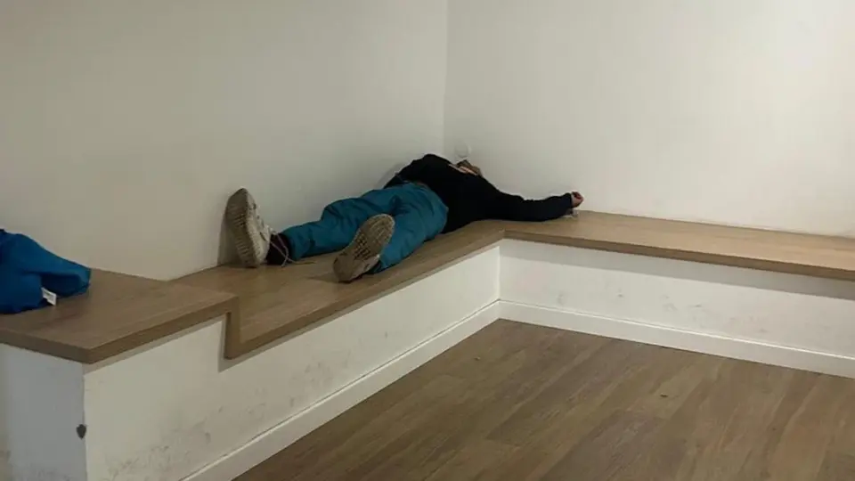 Squatter arrested for threats and coercion at disputed flat on Muntaner street