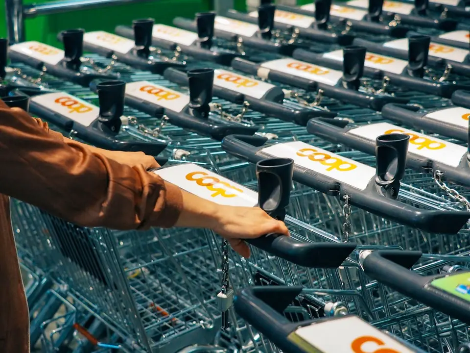Vaud woman banned from Coop 24 times – sentenced to six months imprisonment