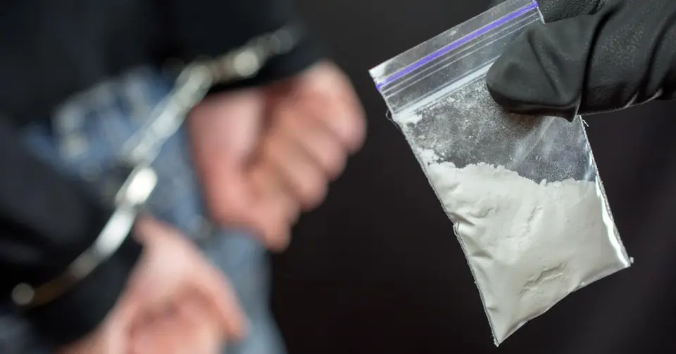Cinq narcotrafiquants relâchés à Paris pour vice de procédure après saisie de drogue