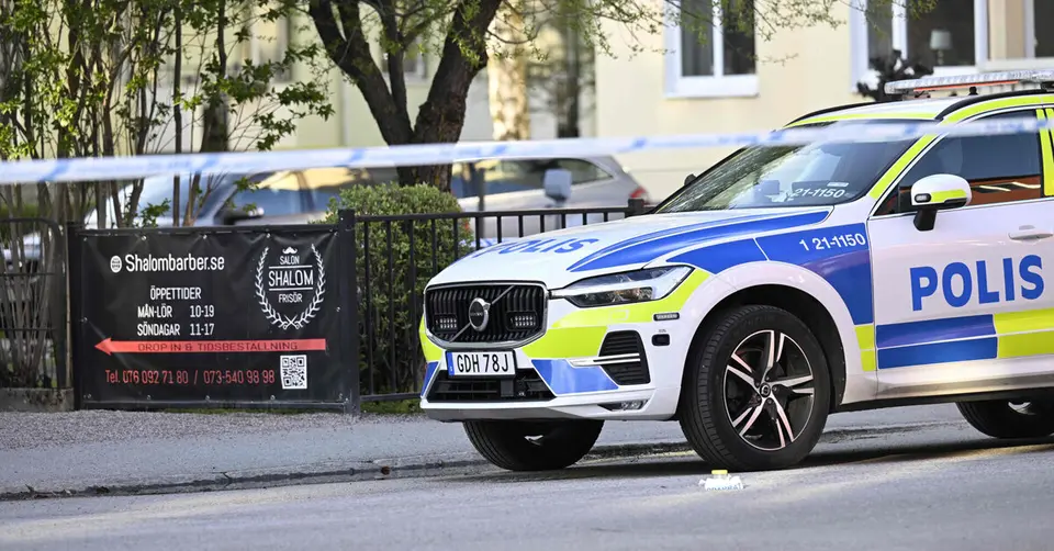 Mačete ginkluotas užpuolikas sužeidė kelis žmones Švedijos mokykloje Fageštoje