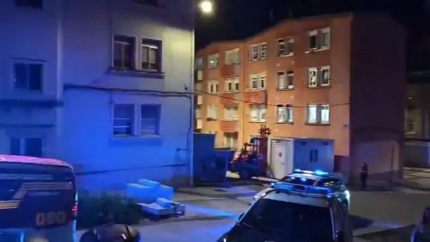 Fire breaks out after police eviction of drug dealing premises in Sagrada Familia, A Coruña