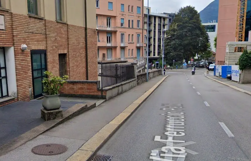 Messerangriff in Lugano: 19-Jähriger lebensgefährlich verletzt, Verdächtiger festgenommen