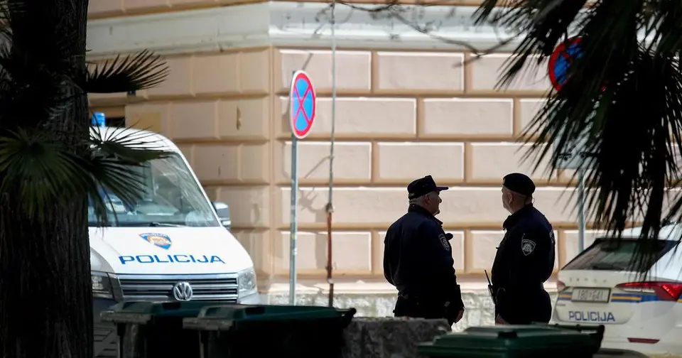 Napad na državljane Srbije u Dubrovniku: automobil razbijen palicama, dvoje ozlijeđenih