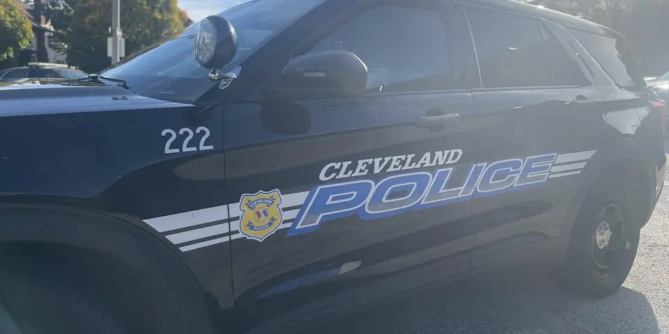Fatal gunshot leaves man dead in Cleveland residence