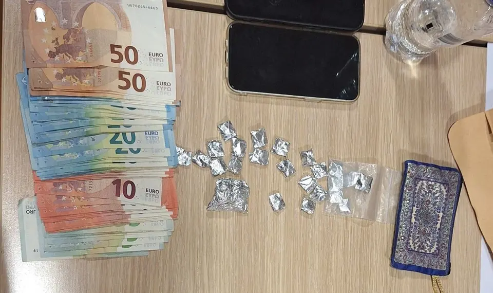 Cocaine and heroin in Ljubljana city centre: two minors and Algerian arrested at Metelkova