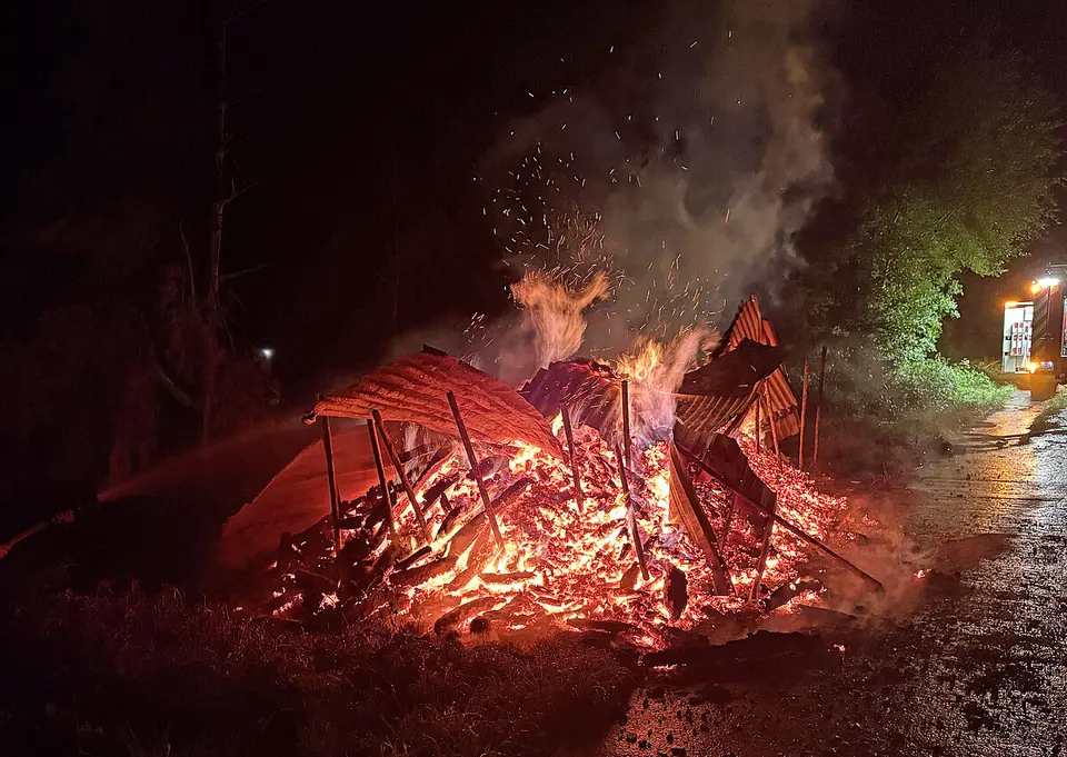 Betrunkener Fahrer auf A2 bei Knutwil festgenommen – Brand in Triengen