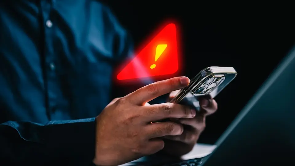 Gefälschte Google-Warnung auf dem Handy: Betrugsmasche zielt auf Handynummern