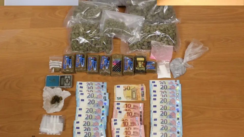 22-year-old man detained in Beja with over 3,000 drug doses and pistol