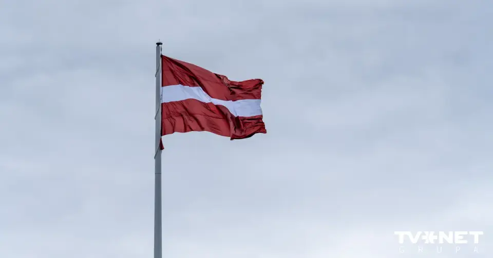 Desecration of Latvian flag in Daugavpils and Preiļi — five detained, two criminal cases
