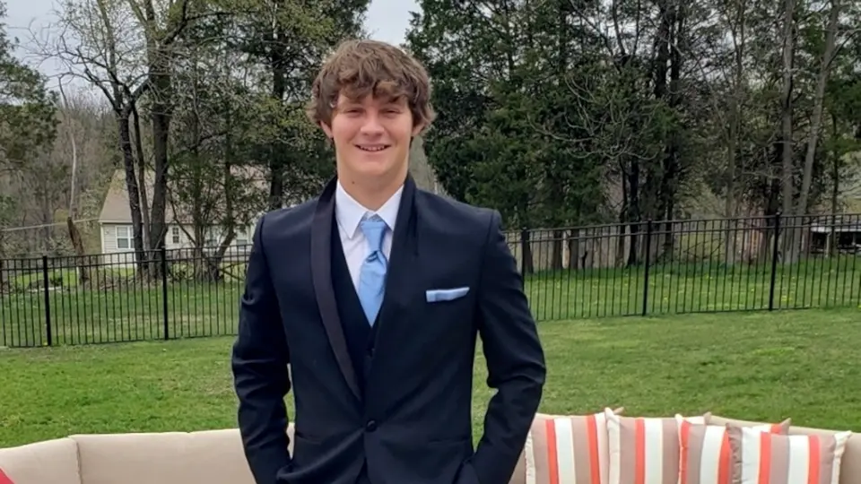 College baseball player shot dead by police after knocking on wrong door in Pennsylvania