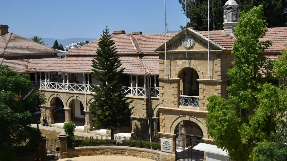 Γυναίκα κατηγορείται για 30 μαχαιριές στον σύζυγό της στο Γεροβάκκο