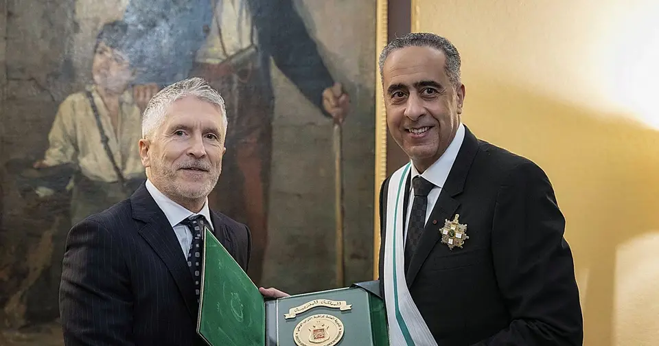 Marlaska condecora al jefe de inteligencia marroquí implicado en la crisis migratoria de Ceuta