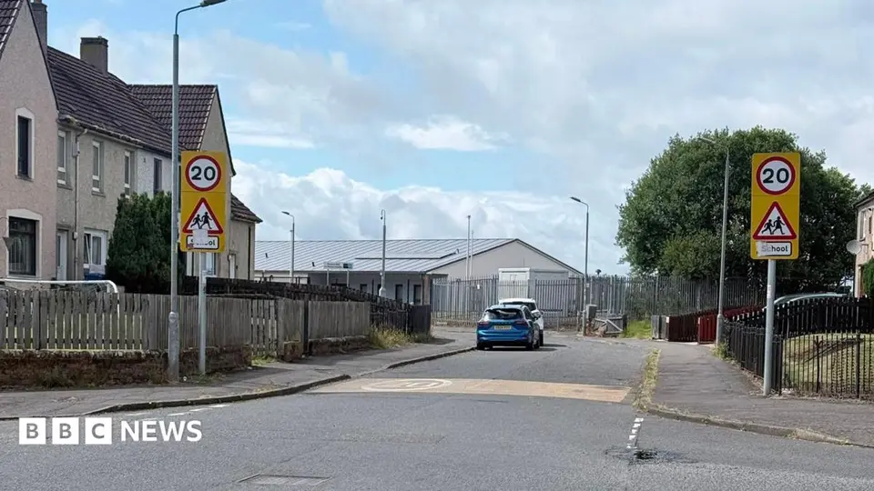 Declan McLaren charged with attempted murder of two officers in Larkhall