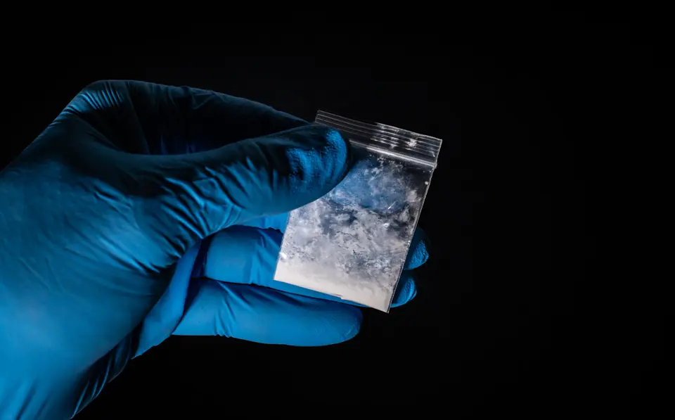 10-year-old child used in drug dealing in Arad: ten detained, seven held in custody