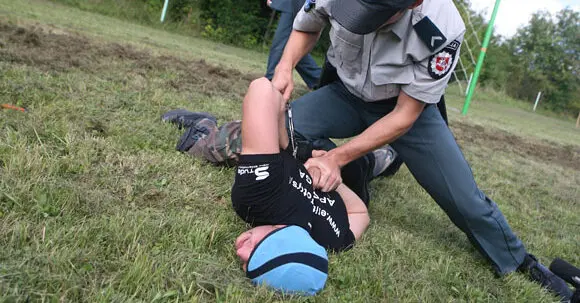 Woman attacked with knife and attempted rape in Alytus park – suspect detained