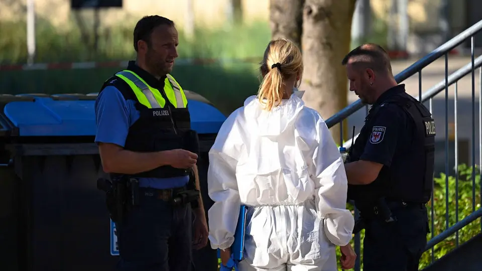 Messerangriff an Schule in Gosen-Neu Zittau: 18-Jährige und Mann getötet, Täter gefasst