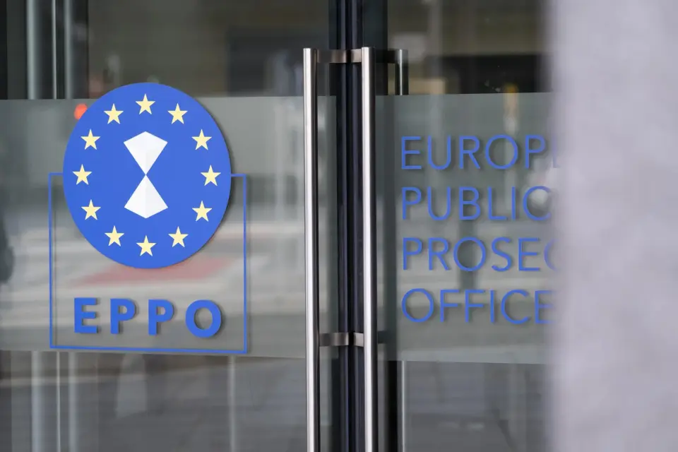 Oszustwa przy pomocy powodziowej: EPPO wszczyna śledztwo, sześć osób z zarzutami