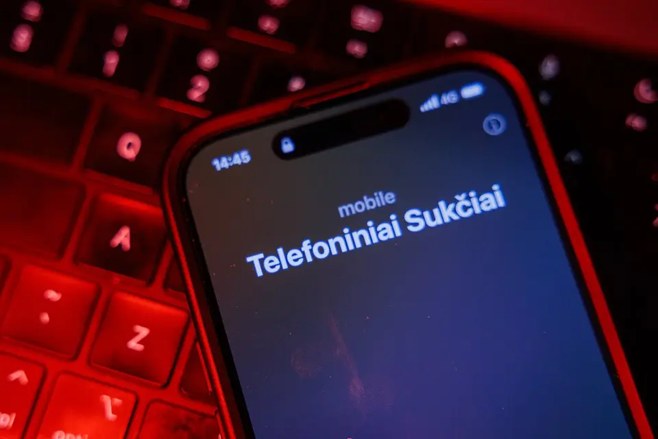 Sukčiai išviliojo beveik 50 tūkst. eurų iš Vilniaus ir Šilalės gyventojų