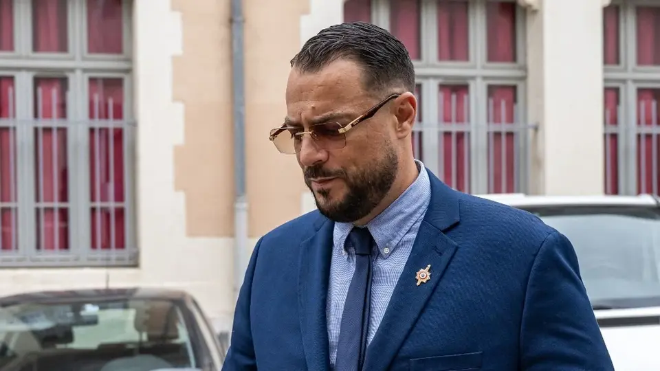 Outrage envers des policiers à Marseille : le député LFI Delogu convoqué en justice