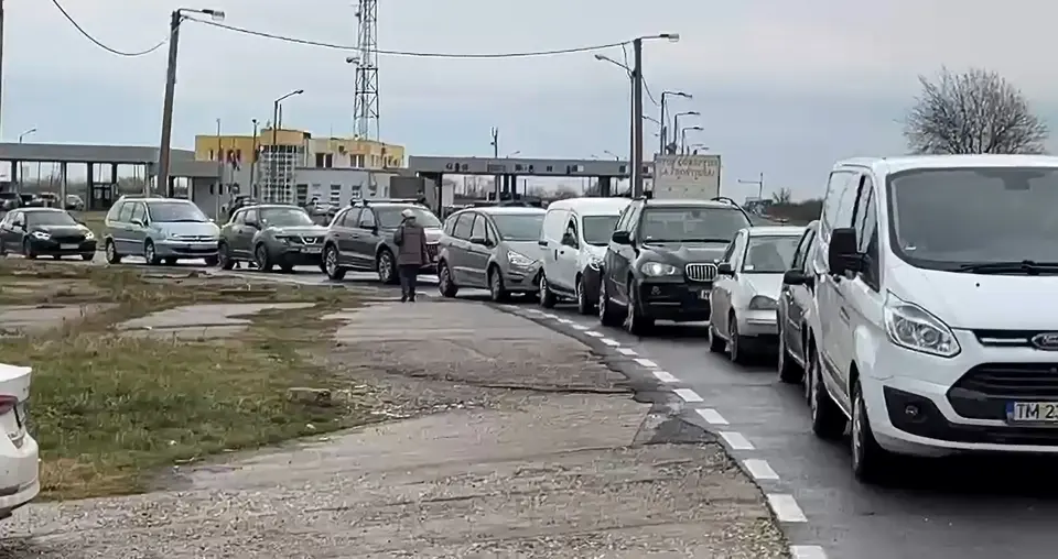Britanic de 60 de ani, căutat de SUA timp de 20 de ani, arestat în Ungaria după ce a intrat din România