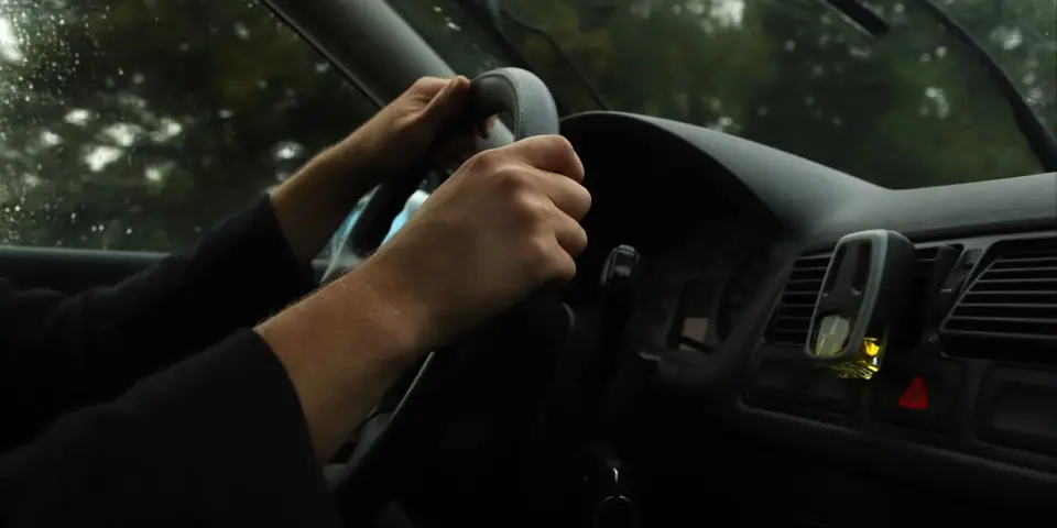 Leasing-Betrug im Jura: Polizei warnt vor Luxusauto-Masche mit Strohleuten