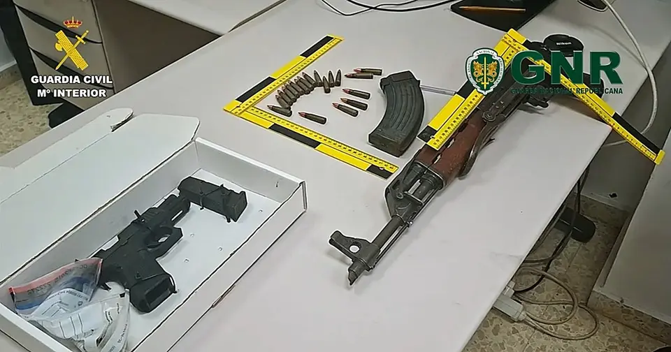 Operation Trident in Huelva: ten arrested, 10,600 kilos of hashish and assault rifles