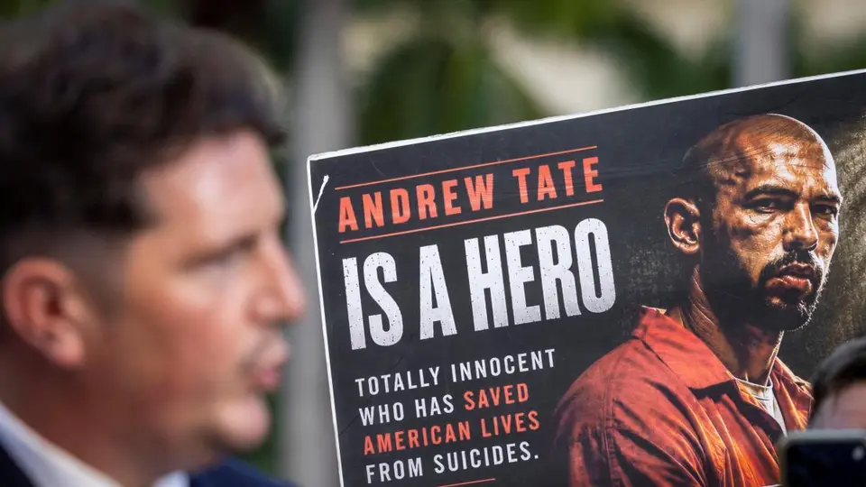 Hermanos Tate permanecen en prisión en Miami tras audiencia de ocho horas