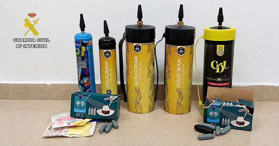 Two arrested in Córdoba for selling nitrous oxide at Trassierra Fair