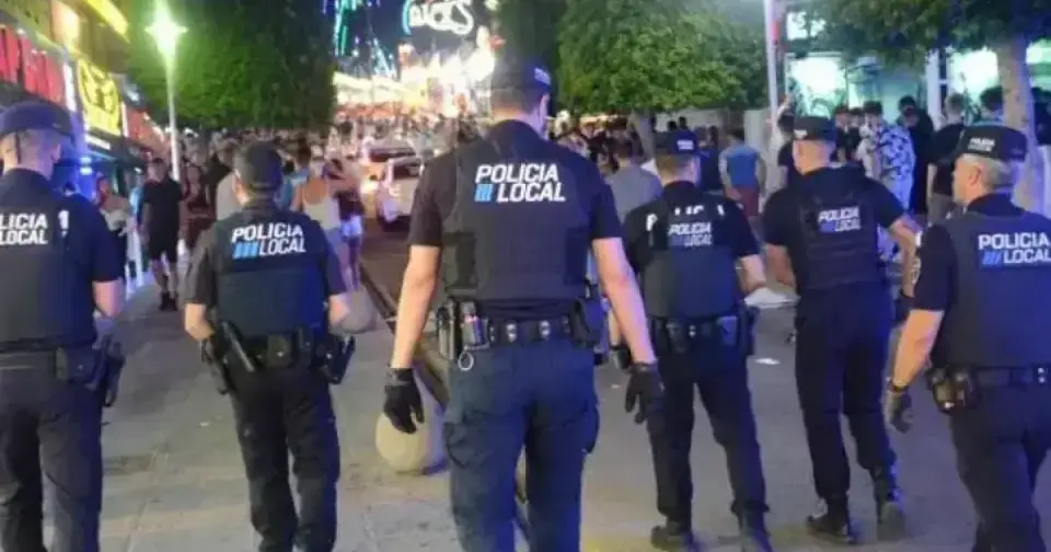 Seven British tourists arrested for assaulting police officers in Magaluf