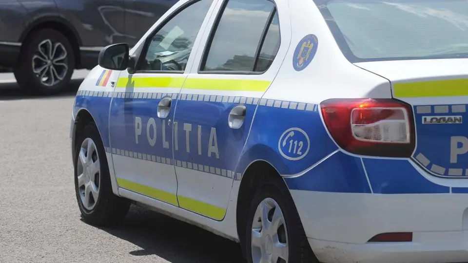 Young man without licence, intoxicated, causes accident with four victims in Lugoj following pursuit