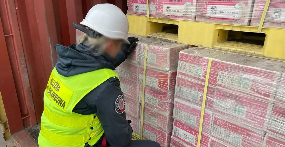 Ponad tonę heroiny przejęto w gdyńskim porcie. Trzech Polaków zatrzymanych