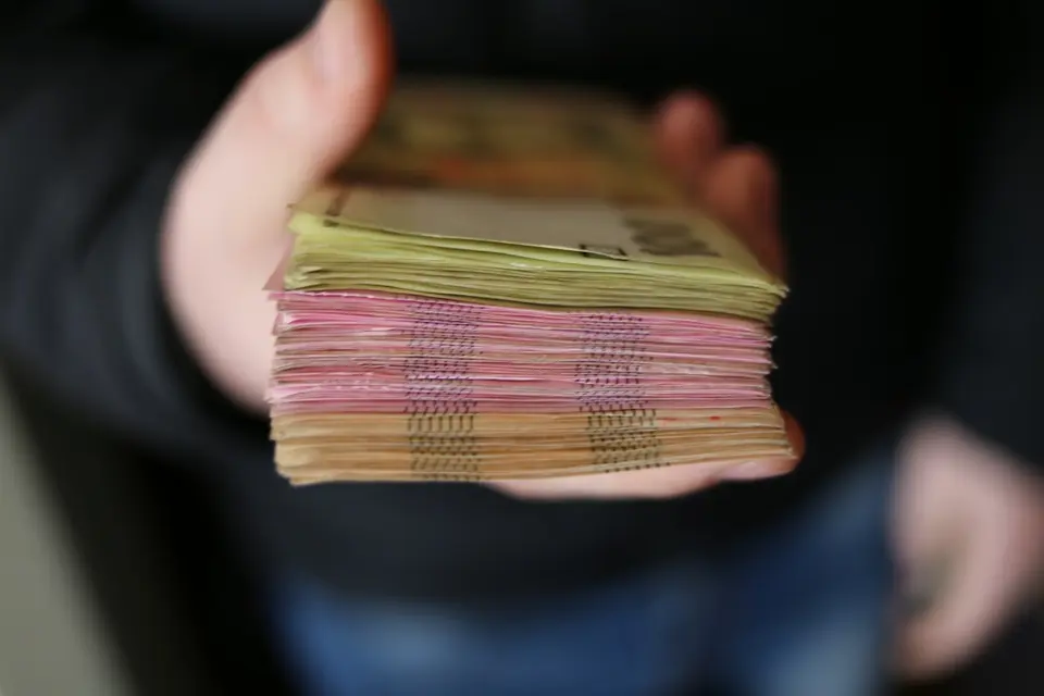 Doctor from Dâmbovița arrested after allegedly demanding bribes from patients