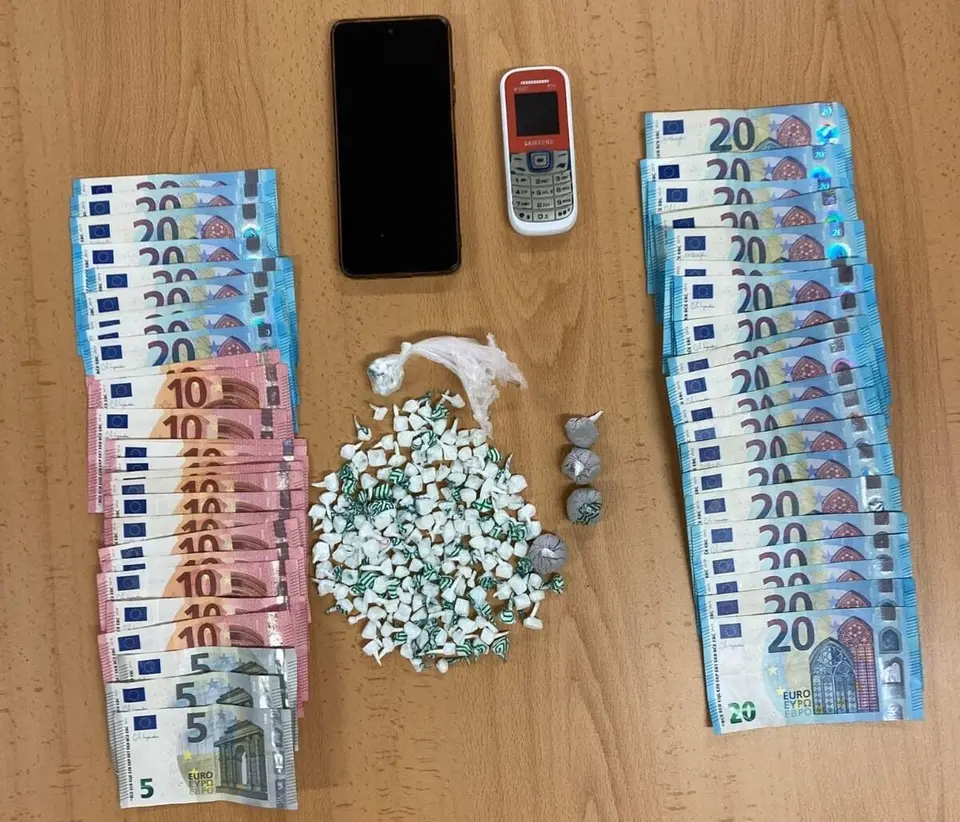 Homem detido por tráfico de cocaína e heroína em Sines, 500 doses apreendidas