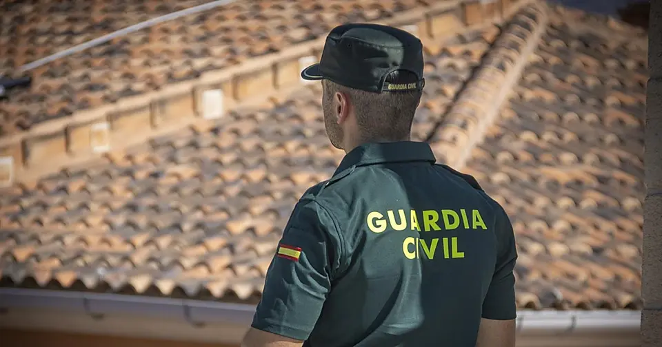 Hombre detenido tras incendiar una vivienda en Anna (Valencia) con él dentro