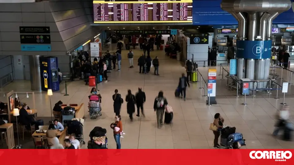 PSP detains man with 20 kg of drugs hidden in pans at Lisbon airport