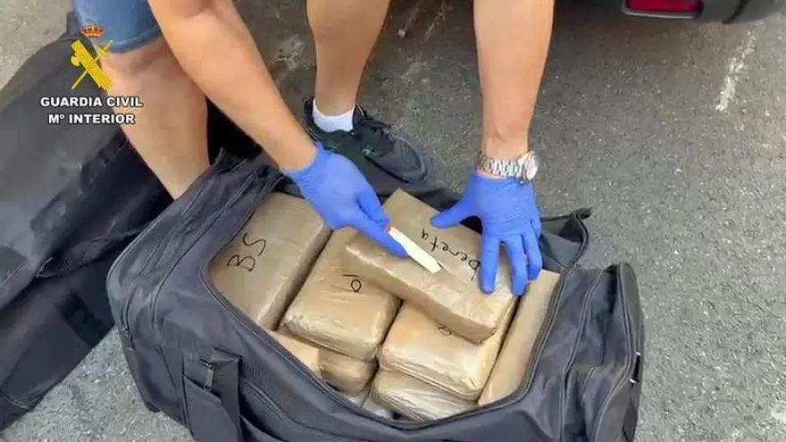 Guardia Civil intercepta 423 kilos de cocaína en furgoneta en Badajoz, el mayor alijo provincial