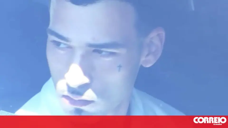 Jovem de 20 anos mata padrasto à facada na Maia e entrega-se à PSP no Porto