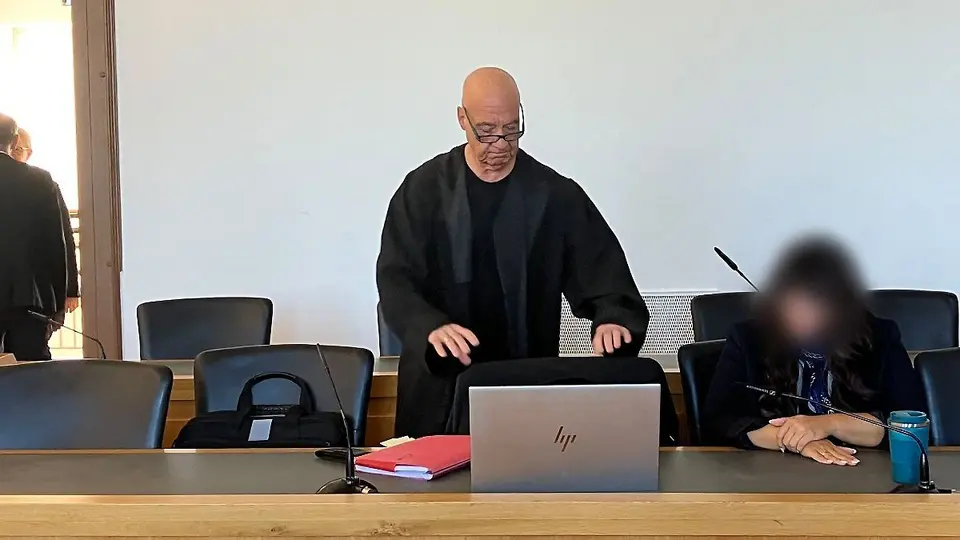 Mother admits fraud: €358,000 in donations for son's fabricated cancer