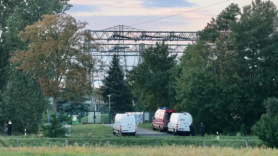 Sabotage an Umspannwerk Turnow-Preilack: Selbstgebaute Sprengkörper mit Kupferdrähten