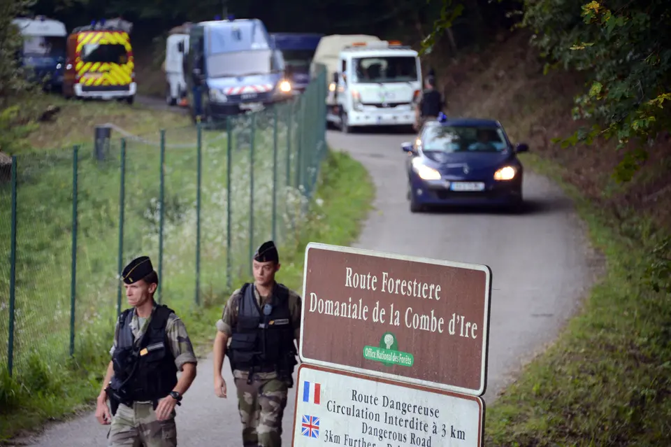 Tuerie de Chevaline : un pistolet Luger repêché dans le lac d'Annecy 14 ans après