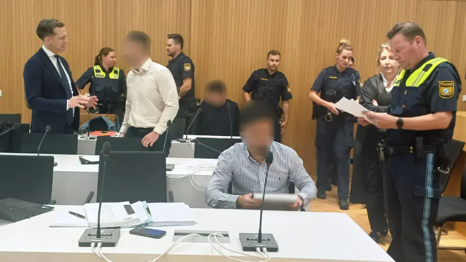 Machete and sickle in Schwabing-Freimann: Two brothers in court