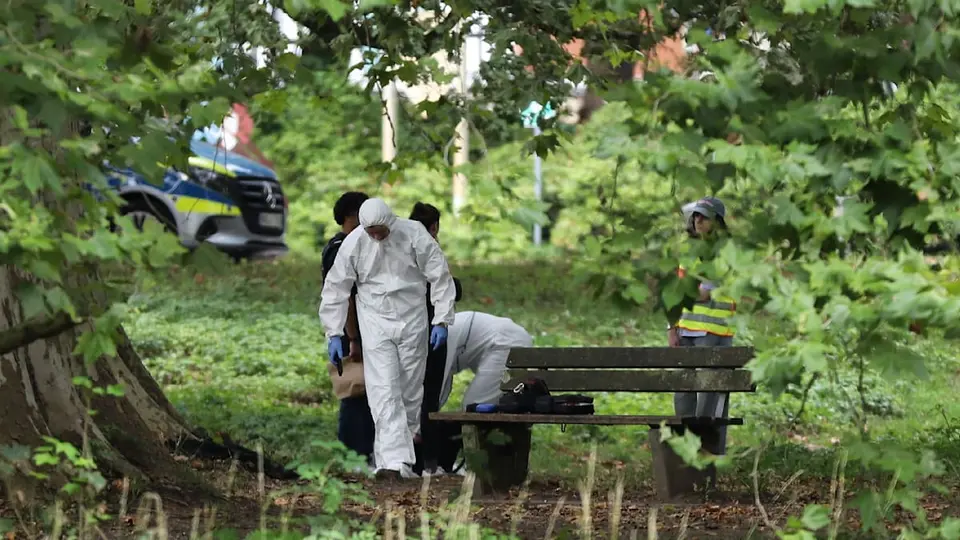 Man suspected of fatal stabbing in Leverkusen surrenders to police in Cologne