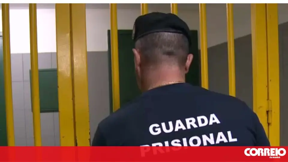 Woman arrested attempting to smuggle synthetic drug 'K4' to family member in Greater Lisbon prison
