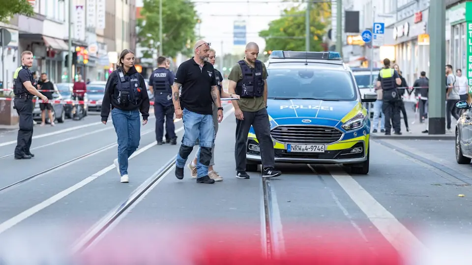 Schusswechsel in Duisburg: mehr als zehn Schüsse, ein Verletzter, Täter flüchtig