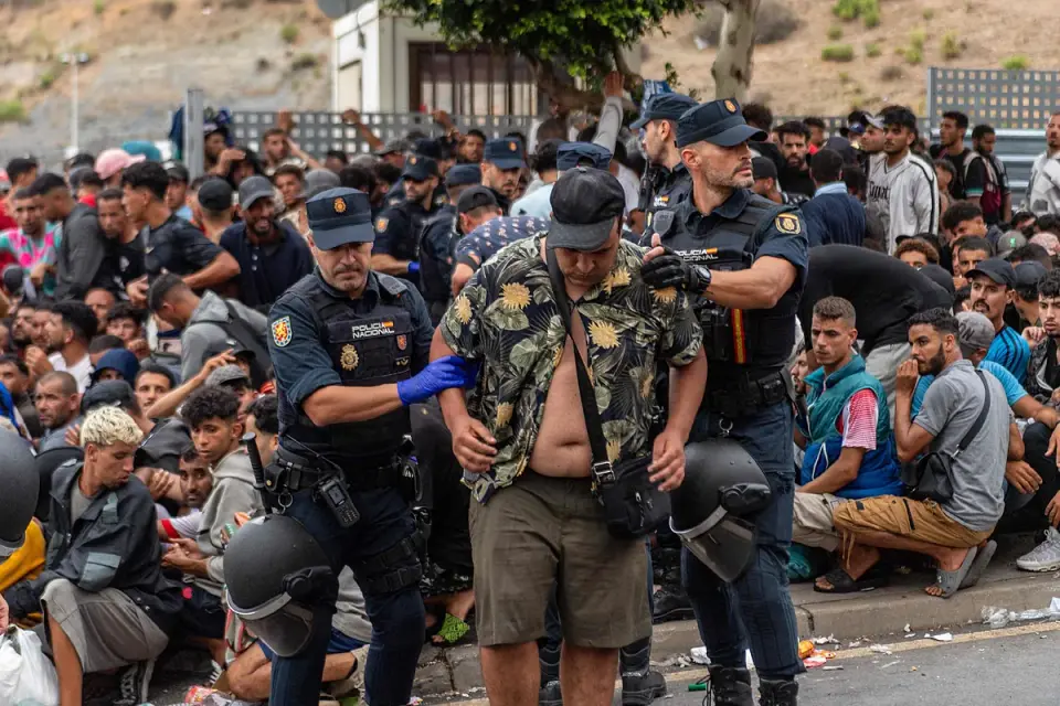 Mafias reclutan a expulsados de Ceuta como correos de cocaína en narcolanchas