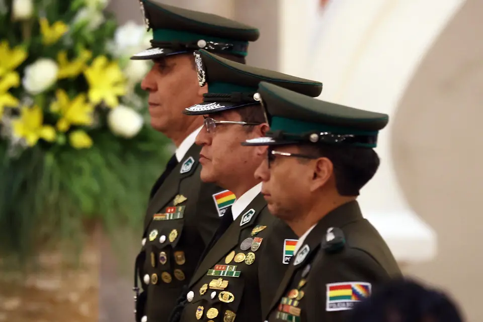 Bolivia's new police commander given orders to combat narco-terrorism