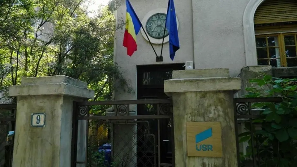 USR a plătit consultanță politică din bani publici unor firme deținute de proprii membri