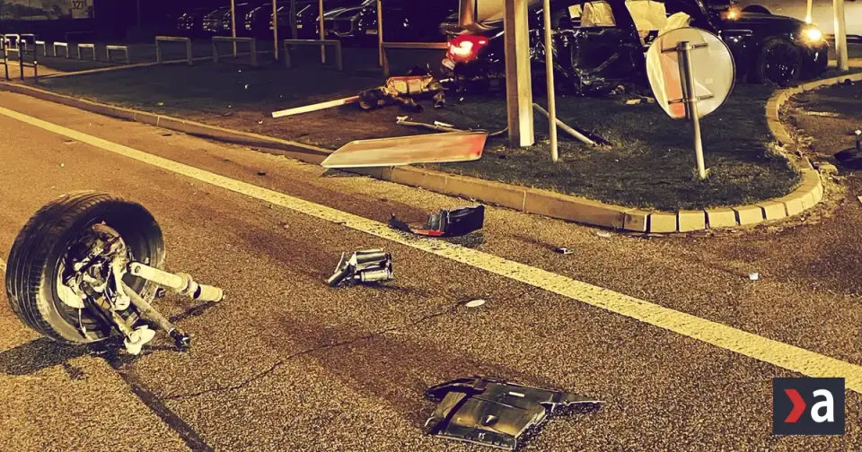 Driver under the influence of drugs crashed into luxury car dealership on Stará Vajnorská in Bratislava